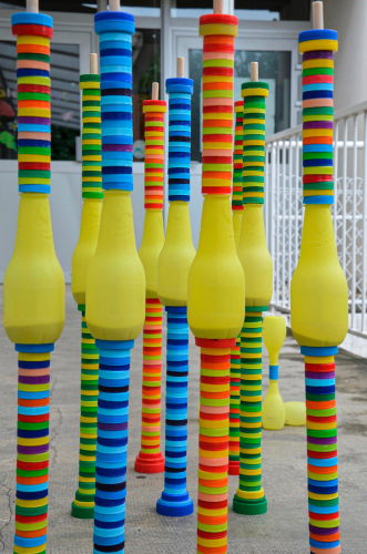 JEU-DE--QUILLES-BOUTEILLES-PLASTIQUE