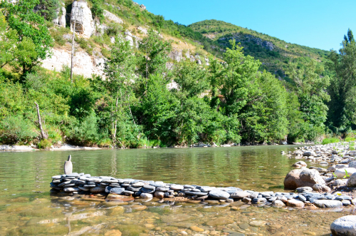 LAND-ART-GORGES-DU-TARN-DELPY