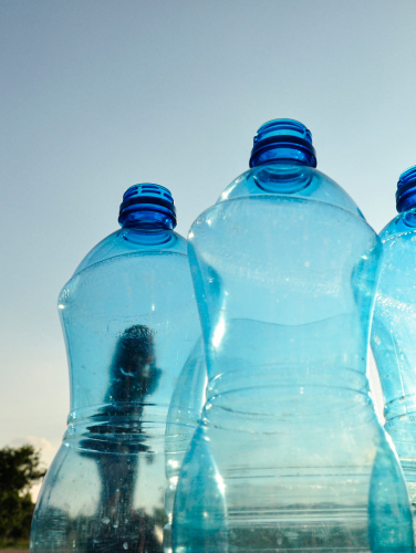 bouteille-pollution-art