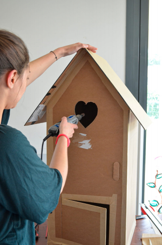 cabane-en-carton-bricolage-adulte